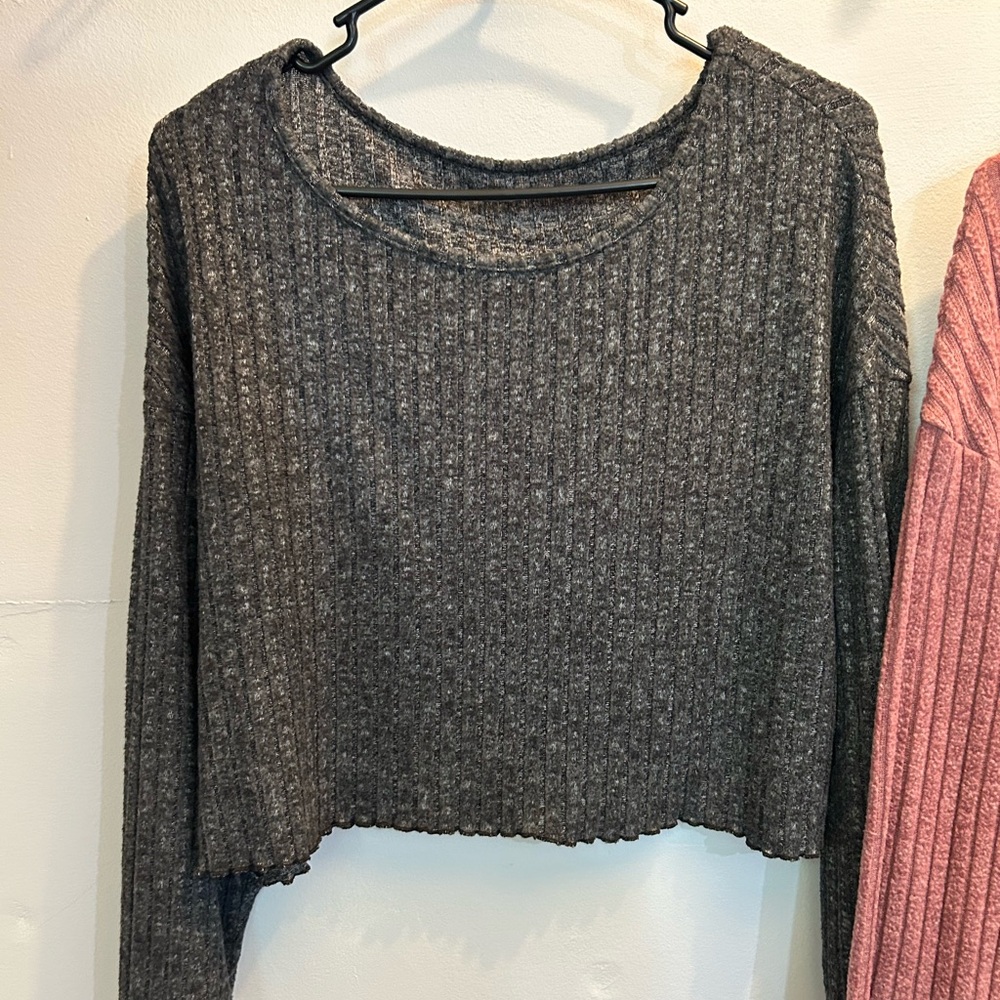 Ribbed Long Sleeve Crop Tops - charcoal grey  and mauve Pink - Picture 4 of 7